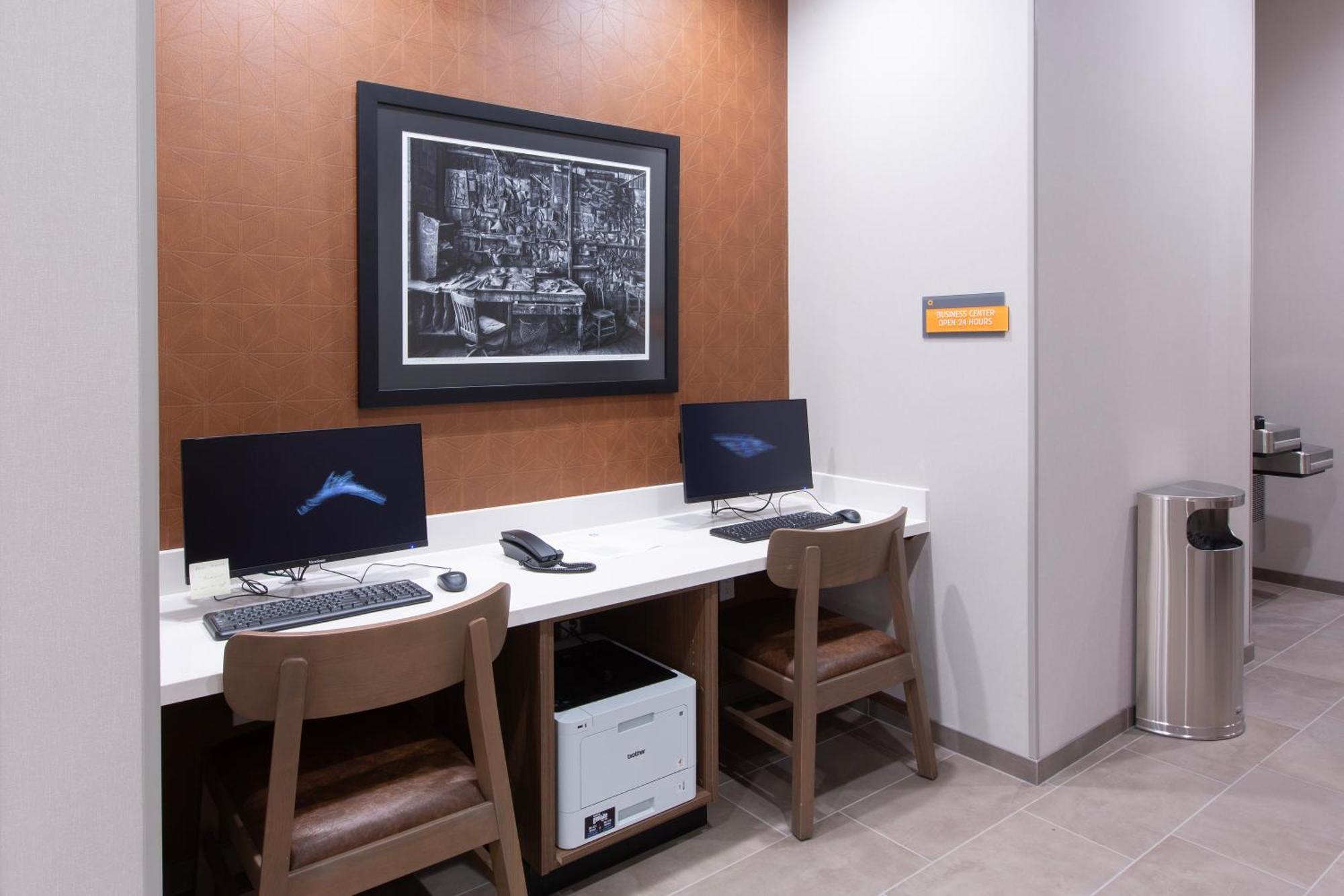 La Quinta Inn And Suites By Wyndham Lincoln Zewnętrze zdjęcie